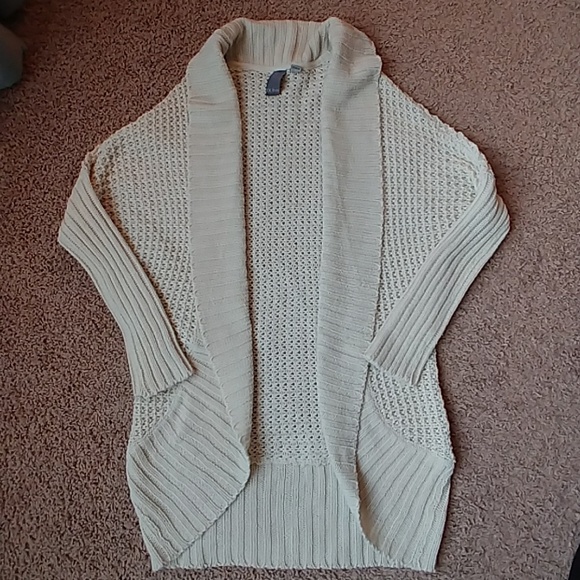 Quinn Sweaters - Cardigan